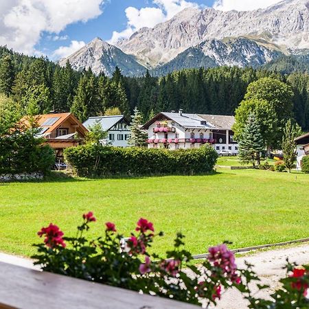 Landhaus Sonja 1 Lägenhet Leutasch Exteriör bild